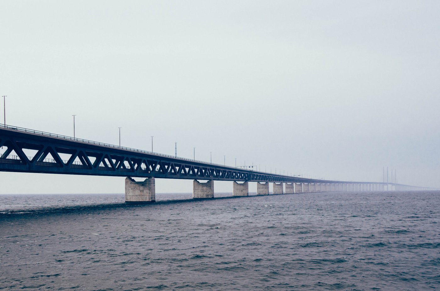 Öresundsbron över Öresund utanför Malmö
